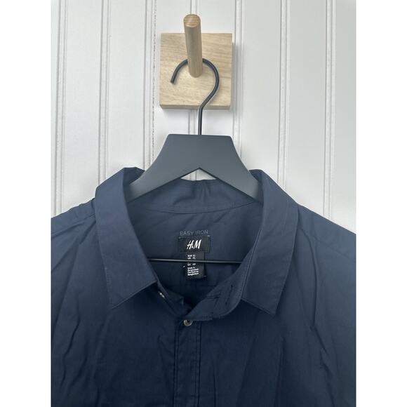 H&M BUTTON UP COLLARED LONG SLEEVE BLUE WHITE MENS SIZE XL EASY IRON #26 - Picture 2 of 8